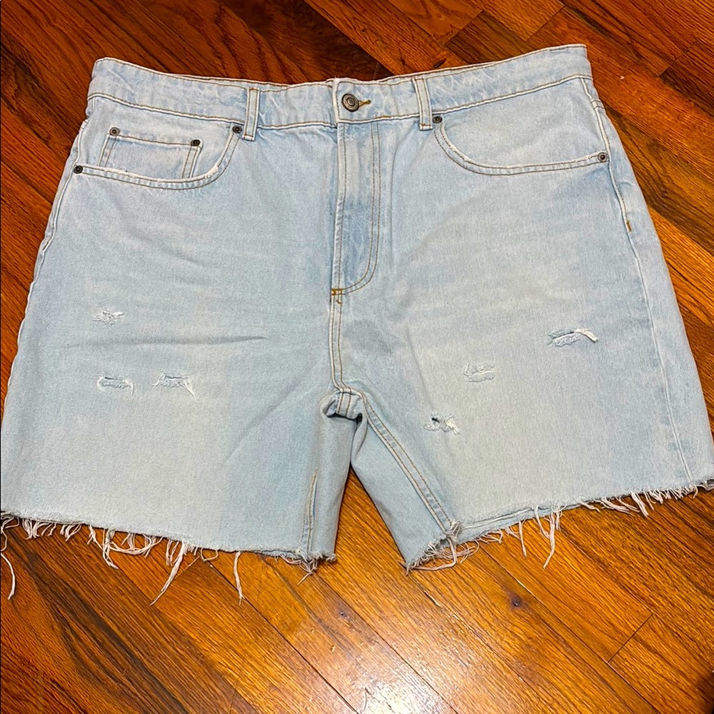 Zara Raw Hem 6.5” Denim Women's Shorts